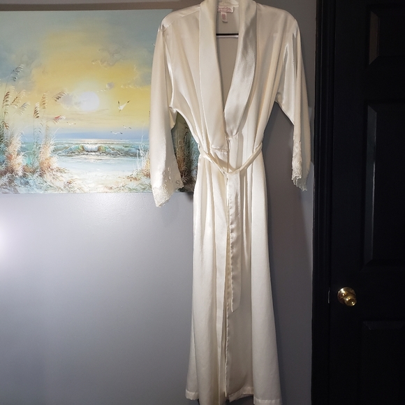 Oscar de la Renta Other - Ocscar de la Renta robe, housecoat